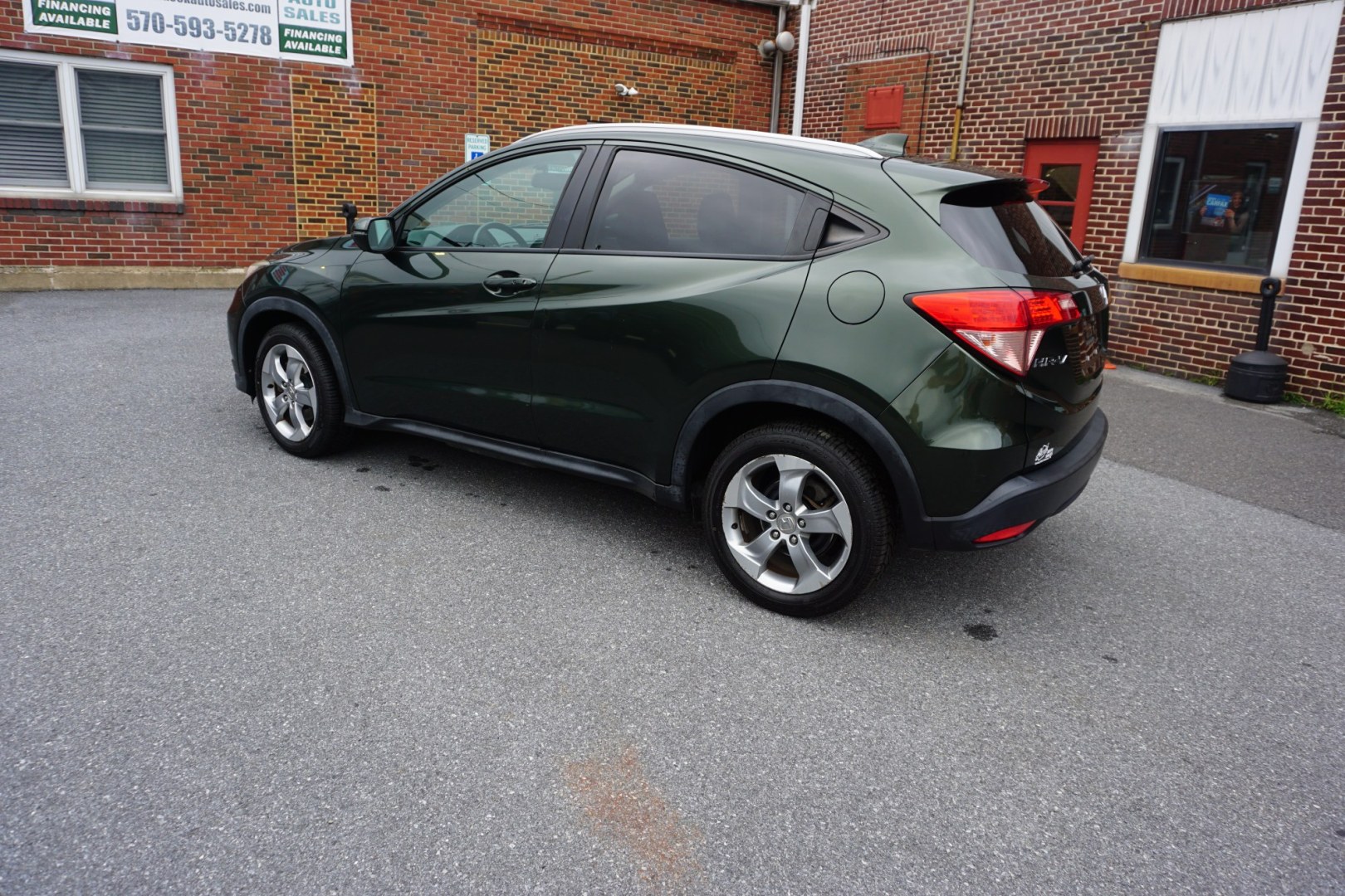 2017 Misty Green Pearl /Gray HONDA HR-V EX-L W/ NAVI (3CZRU6H77HM) with an 1.8L I-4 variable valve control engine, located at 312 Centre Ave, Schuylkill Haven, PA, 17972, (570) 593-5278, 40.638130, -76.177383 - Photo#7