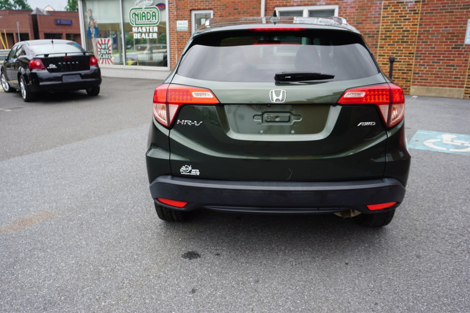 2017 Misty Green Pearl /Gray HONDA HR-V EX-L W/ NAVI (3CZRU6H77HM) with an 1.8L I-4 variable valve control engine, located at 312 Centre Ave, Schuylkill Haven, PA, 17972, (570) 593-5278, 40.638130, -76.177383 - Photo#8