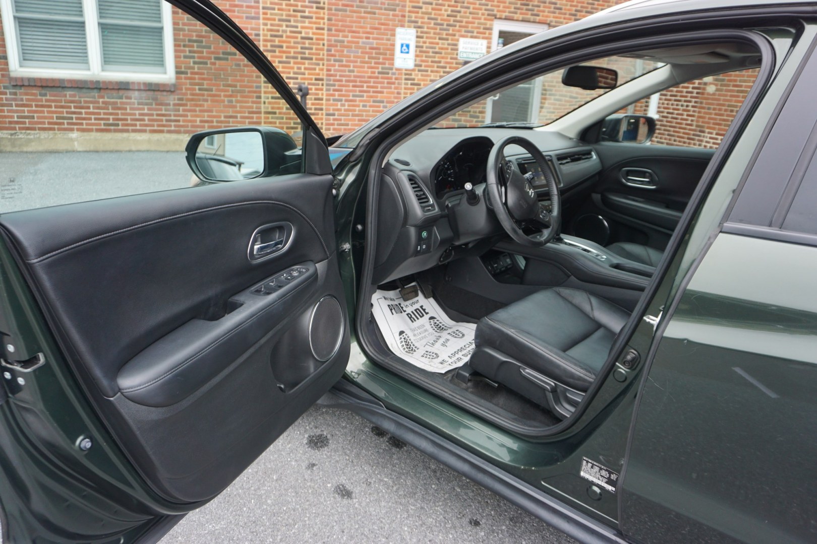 2017 Misty Green Pearl /Gray HONDA HR-V EX-L W/ NAVI (3CZRU6H77HM) with an 1.8L I-4 variable valve control engine, located at 312 Centre Ave, Schuylkill Haven, PA, 17972, (570) 593-5278, 40.638130, -76.177383 - Photo#16