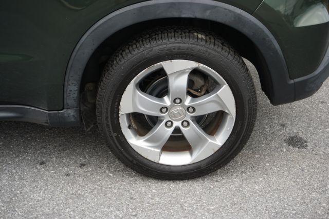 2017 Misty Green Pearl /Gray Honda HR-V EX-L (3CZRU6H77HM) with an 1.8L I-4 variable valve control engine, located at 312 Centre Ave, Schuylkill Haven, PA, 17972, (570) 593-5278, 40.638130, -76.177383 - Photo#26