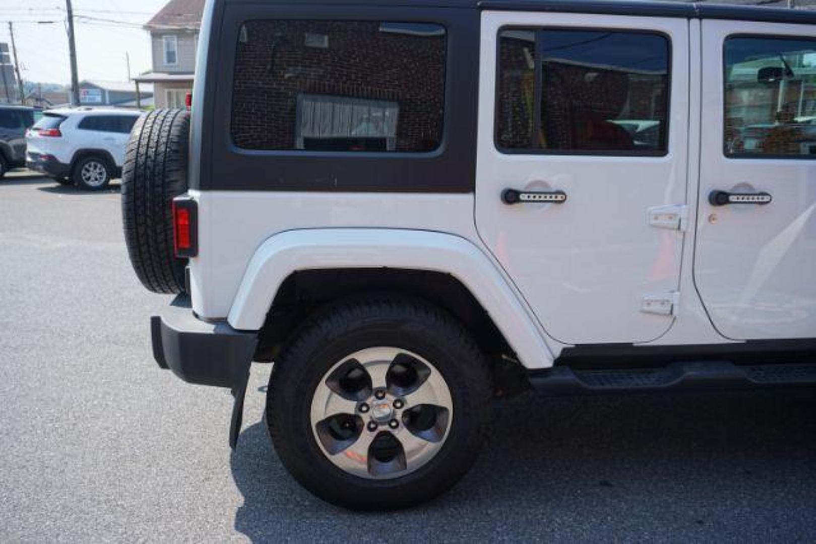 2018 Bright White Clearcoat /Black Jeep Wrangler JK Unlimited Sahara 4x4 (1C4BJWEG0JL) with an Pentastar 3.6L V-6 DOHC engine, located at 312 Centre Ave, Schuylkill Haven, PA, 17972, (570) 593-5278, 40.638130, -76.177383 - Photo#8