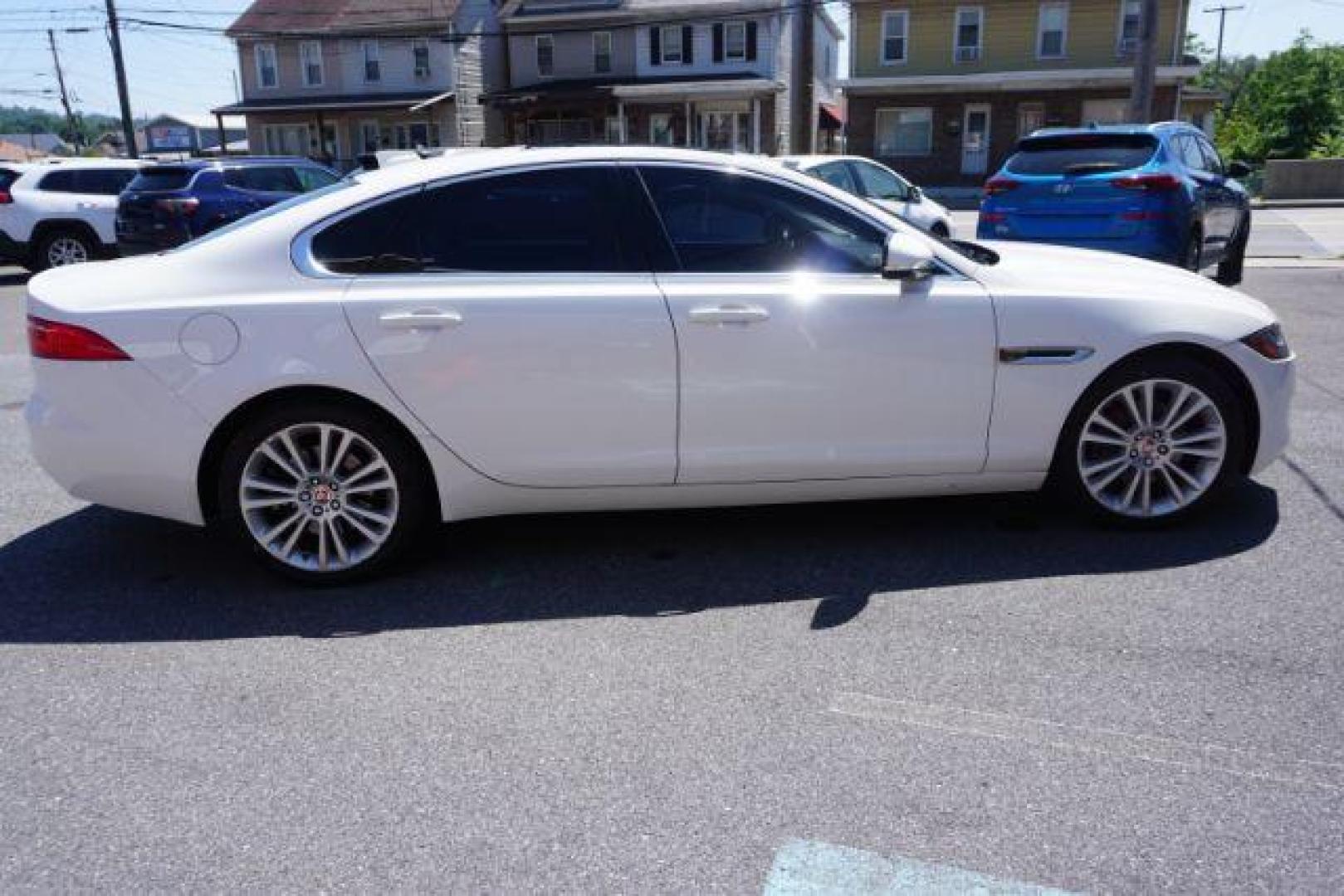 2020 Fuji White Jaguar XF Sedan 25t Premium AWD Automatic (SAJBJ4FX8LC) with an Ingenium 2L I-4 gasoline direct injection engine, located at 312 Centre Ave, Schuylkill Haven, PA, 17972, (570) 593-5278, 40.638130, -76.177383 - Photo#3