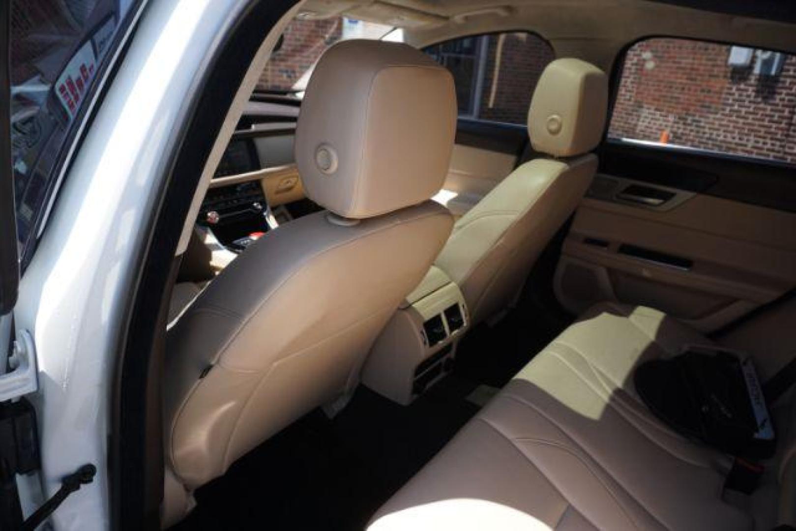 2020 Fuji White Jaguar XF Sedan 25t Premium AWD Automatic (SAJBJ4FX8LC) with an Ingenium 2L I-4 gasoline direct injection engine, located at 312 Centre Ave, Schuylkill Haven, PA, 17972, (570) 593-5278, 40.638130, -76.177383 - Photo#19