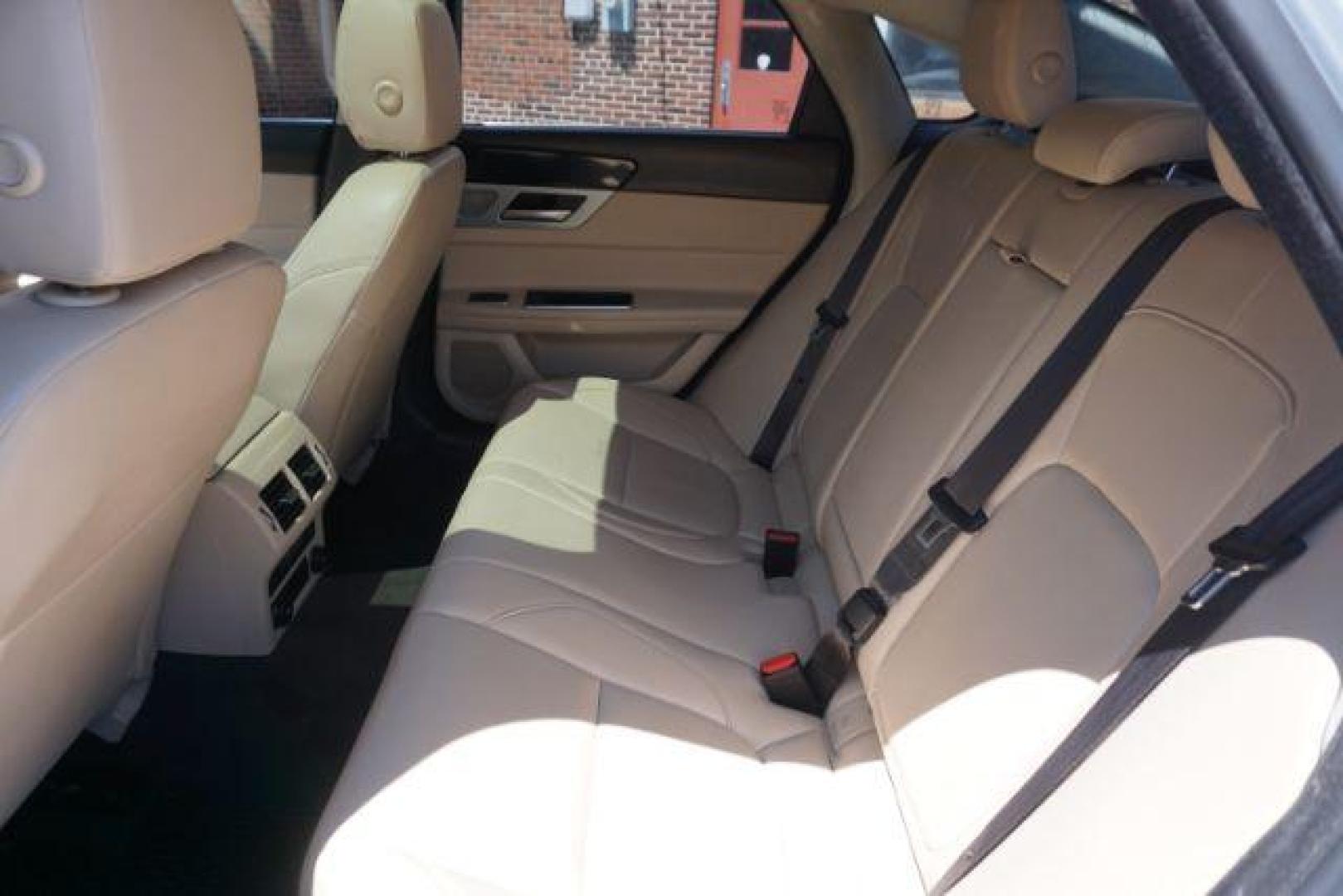 2020 Fuji White Jaguar XF Sedan 25t Premium AWD Automatic (SAJBJ4FX8LC) with an Ingenium 2L I-4 gasoline direct injection engine, located at 312 Centre Ave, Schuylkill Haven, PA, 17972, (570) 593-5278, 40.638130, -76.177383 - Photo#20
