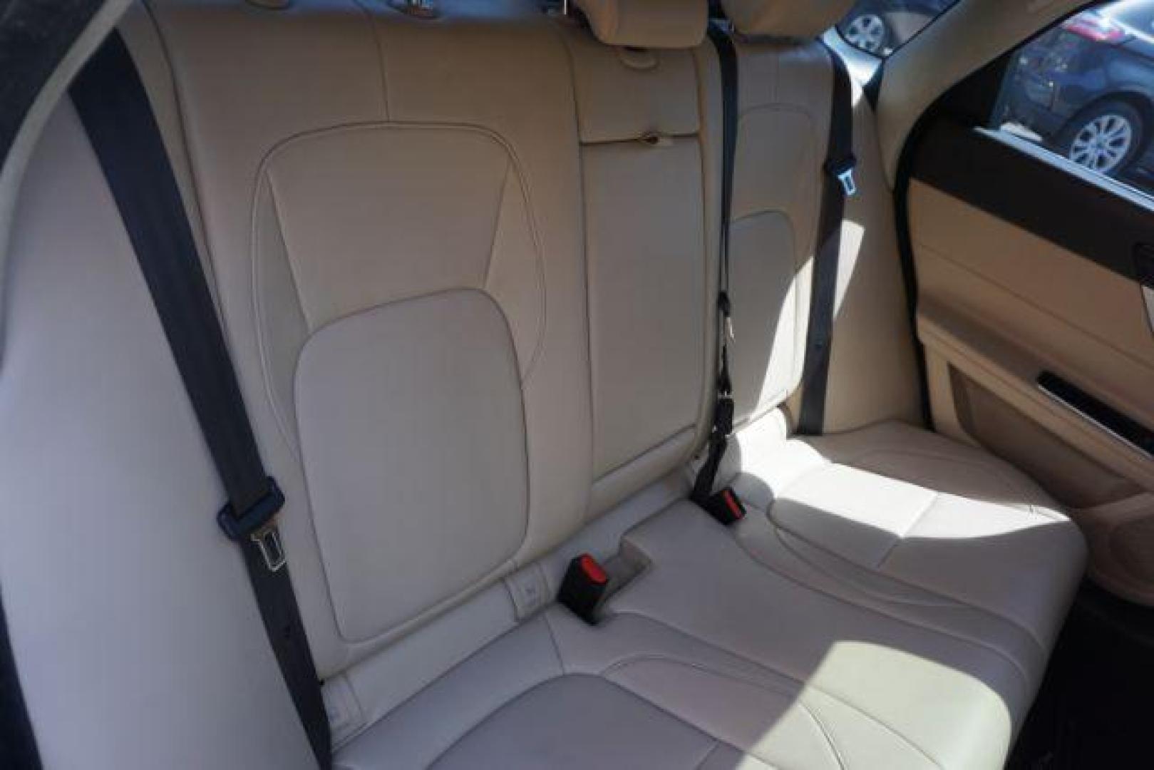 2020 Fuji White Jaguar XF Sedan 25t Premium AWD Automatic (SAJBJ4FX8LC) with an Ingenium 2L I-4 gasoline direct injection engine, located at 312 Centre Ave, Schuylkill Haven, PA, 17972, (570) 593-5278, 40.638130, -76.177383 - Photo#23