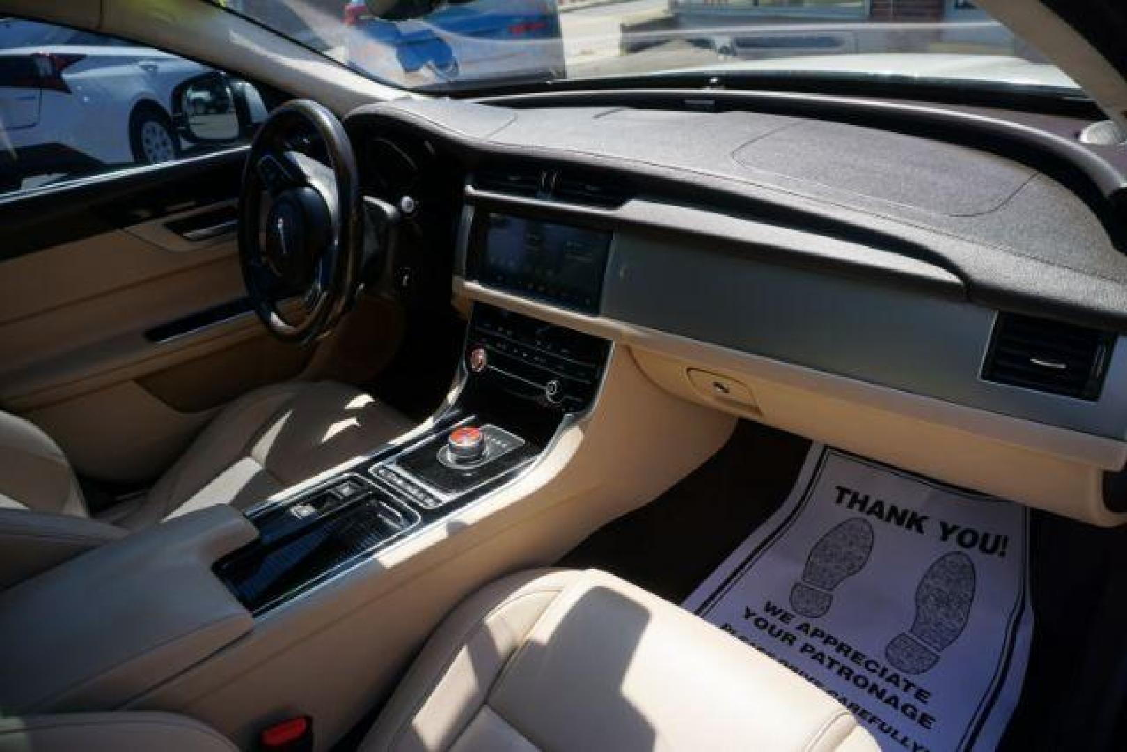 2020 Fuji White Jaguar XF Sedan 25t Premium AWD Automatic (SAJBJ4FX8LC) with an Ingenium 2L I-4 gasoline direct injection engine, located at 312 Centre Ave, Schuylkill Haven, PA, 17972, (570) 593-5278, 40.638130, -76.177383 - Photo#27