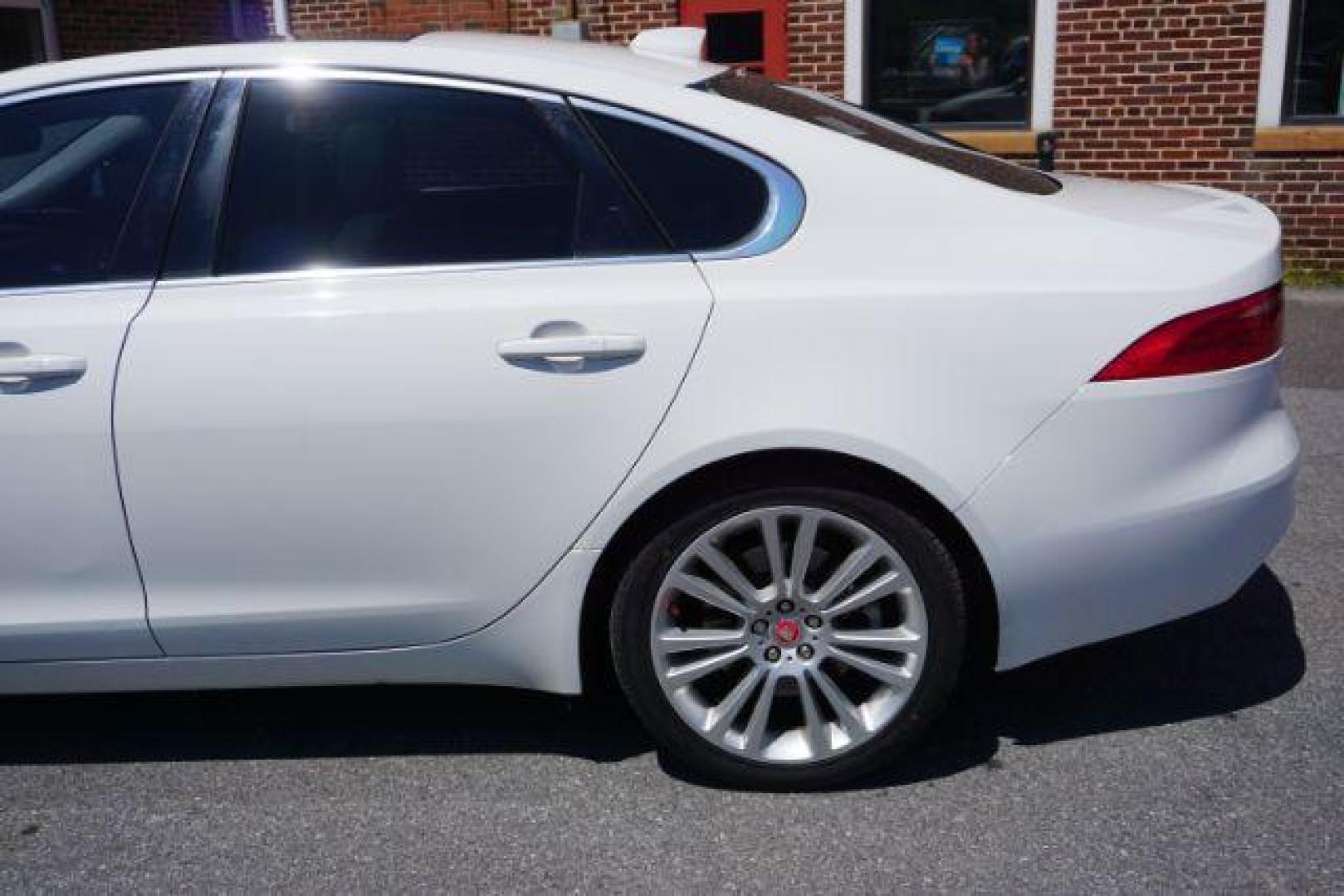 2020 Fuji White Jaguar XF Sedan 25t Premium AWD Automatic (SAJBJ4FX8LC) with an Ingenium 2L I-4 gasoline direct injection engine, located at 312 Centre Ave, Schuylkill Haven, PA, 17972, (570) 593-5278, 40.638130, -76.177383 - Photo#11