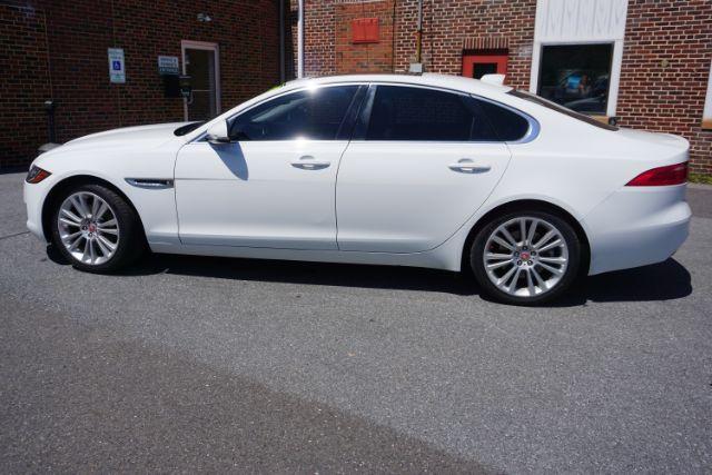 photo of 2020 Jaguar XF Sedan 25t Premium AWD Automatic