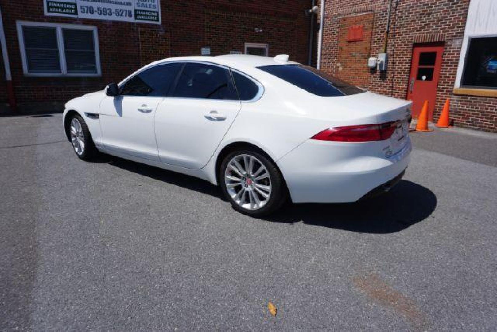 2020 Fuji White Jaguar XF Sedan 25t Premium AWD Automatic (SAJBJ4FX8LC) with an Ingenium 2L I-4 gasoline direct injection engine, located at 312 Centre Ave, Schuylkill Haven, PA, 17972, (570) 593-5278, 40.638130, -76.177383 - Photo#8