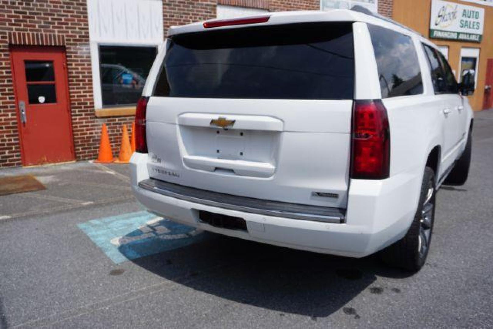 2018 Summit White /Jet Black Chevrolet Suburban Premier (1GNSKJKC3JR) with an EcoTec3 5.3L V-8 gasoline direct injection engine, located at 312 Centre Ave, Schuylkill Haven, PA, 17972, (570) 593-5278, 40.638130, -76.177383 - Photo#10