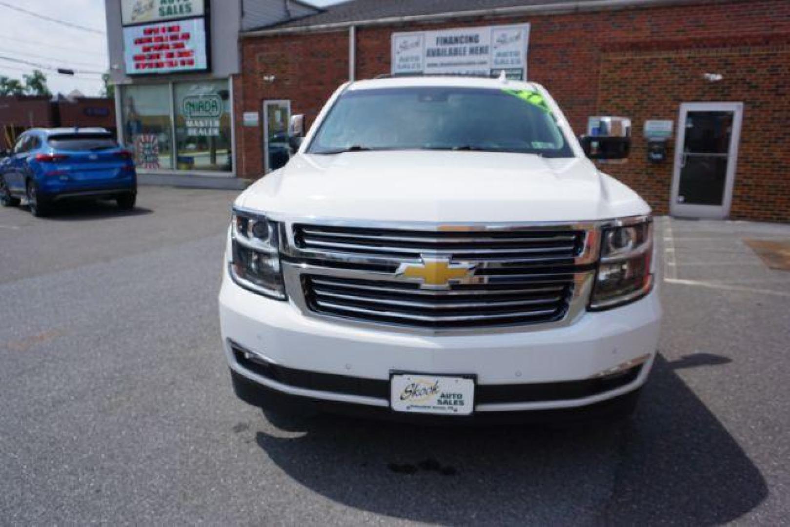 2018 Summit White /Jet Black Chevrolet Suburban Premier (1GNSKJKC3JR) with an EcoTec3 5.3L V-8 gasoline direct injection engine, located at 312 Centre Ave, Schuylkill Haven, PA, 17972, (570) 593-5278, 40.638130, -76.177383 - Photo#20