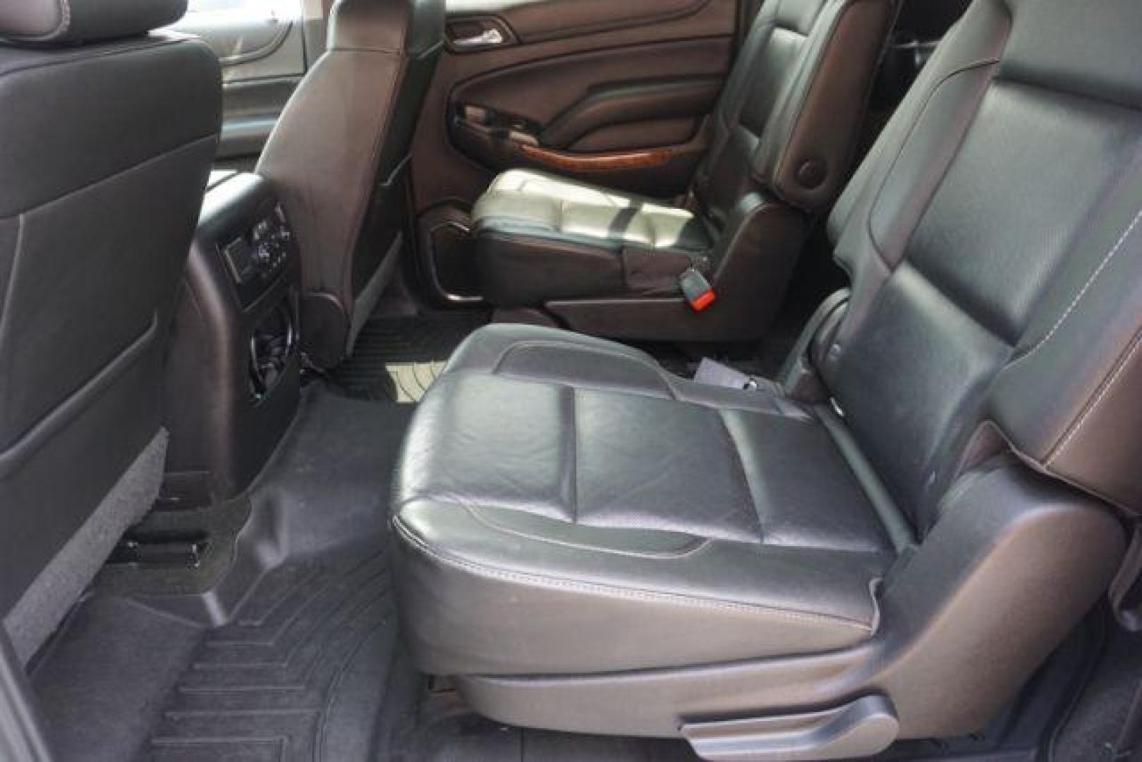 2018 Summit White /Jet Black Chevrolet Suburban Premier (1GNSKJKC3JR) with an EcoTec3 5.3L V-8 gasoline direct injection engine, located at 312 Centre Ave, Schuylkill Haven, PA, 17972, (570) 593-5278, 40.638130, -76.177383 - Photo#31