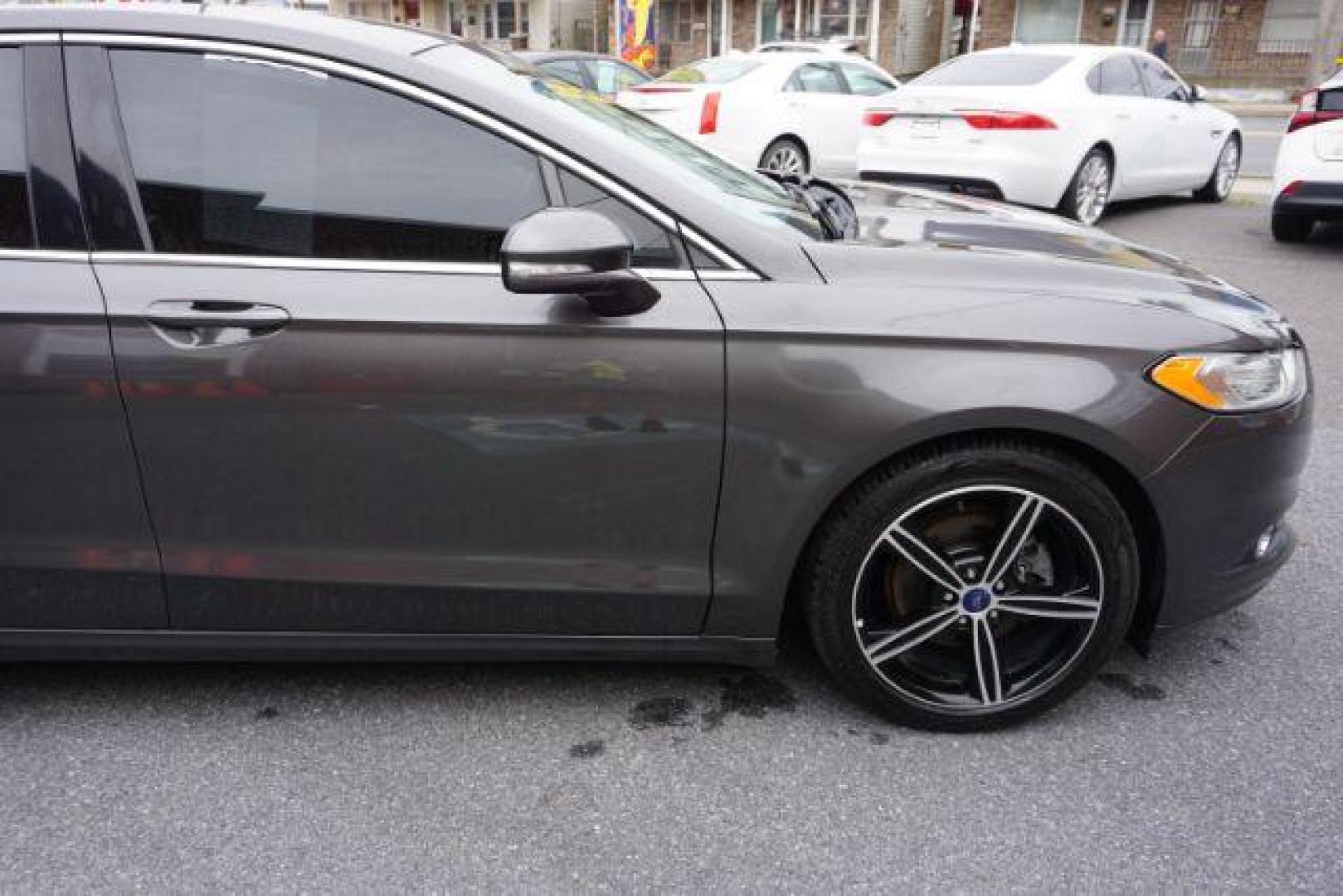 2015 Gray /Terracotta Ford Fusion SE (3FA6P0HD3FR) , located at 312 Centre Ave, Schuylkill Haven, PA, 17972, (570) 593-5278, 40.638130, -76.177383 - Photo#11