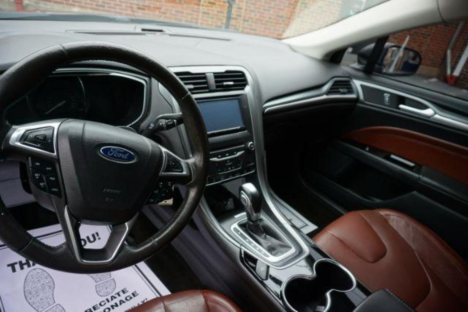 2015 Gray /Terracotta Ford Fusion SE (3FA6P0HD3FR) , located at 312 Centre Ave, Schuylkill Haven, PA, 17972, (570) 593-5278, 40.638130, -76.177383 - Photo#15