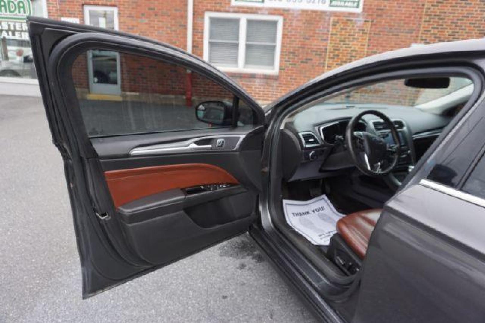 2015 Gray /Terracotta Ford Fusion SE (3FA6P0HD3FR) , located at 312 Centre Ave, Schuylkill Haven, PA, 17972, (570) 593-5278, 40.638130, -76.177383 - Photo#18