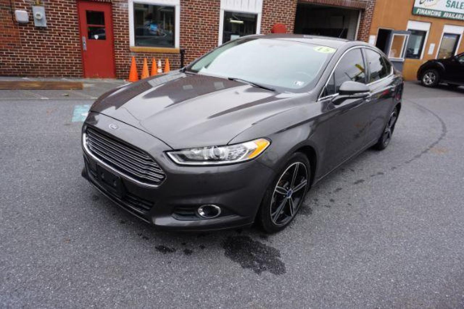 2015 Gray /Terracotta Ford Fusion SE (3FA6P0HD3FR) , located at 312 Centre Ave, Schuylkill Haven, PA, 17972, (570) 593-5278, 40.638130, -76.177383 - Photo#35
