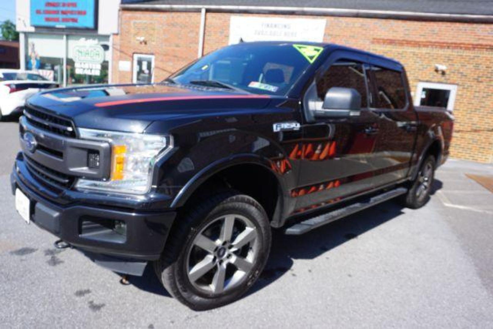 2020 Agate Black Metallic Ford F-150 XLT (1FTEW1EP1LF) with an EcoBoost 2.7L V-6 port/direct injection engine, located at 312 Centre Ave, Schuylkill Haven, PA, 17972, (570) 593-5278, 40.638130, -76.177383 - Photo#3