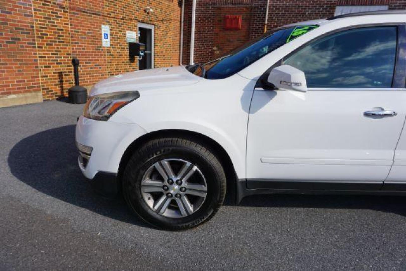 2016 Summit White /Dark Titanium/Light Titanium Chevrolet Traverse 1LT (1GNKVGKD3GJ) with an 3.6L V-6 gasoline direct injection engine, located at 312 Centre Ave, Schuylkill Haven, PA, 17972, (570) 593-5278, 40.638130, -76.177383 - Photo#3