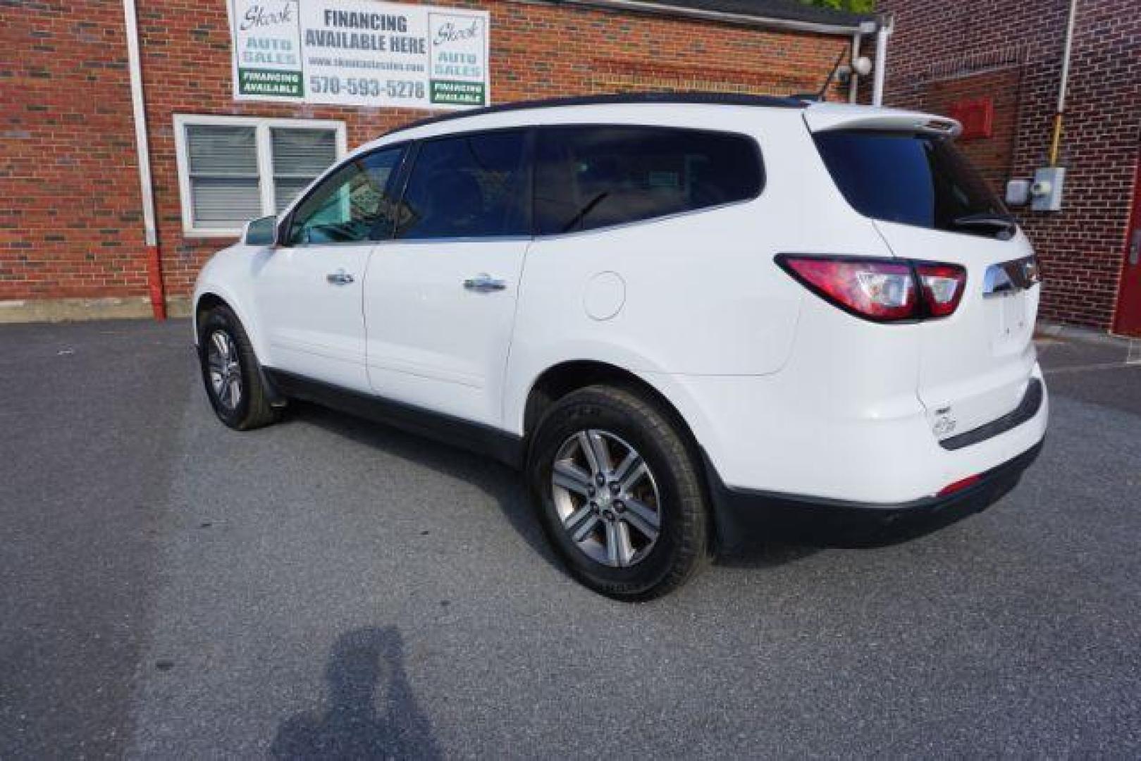 2016 Summit White /Dark Titanium/Light Titanium Chevrolet Traverse 1LT (1GNKVGKD3GJ) with an 3.6L V-6 gasoline direct injection engine, located at 312 Centre Ave, Schuylkill Haven, PA, 17972, (570) 593-5278, 40.638130, -76.177383 - Photo#7
