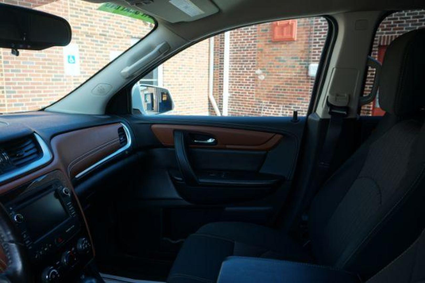 2016 Summit White /Dark Titanium/Light Titanium Chevrolet Traverse 1LT (1GNKVGKD3GJ) with an 3.6L V-6 gasoline direct injection engine, located at 312 Centre Ave, Schuylkill Haven, PA, 17972, (570) 593-5278, 40.638130, -76.177383 - Photo#20