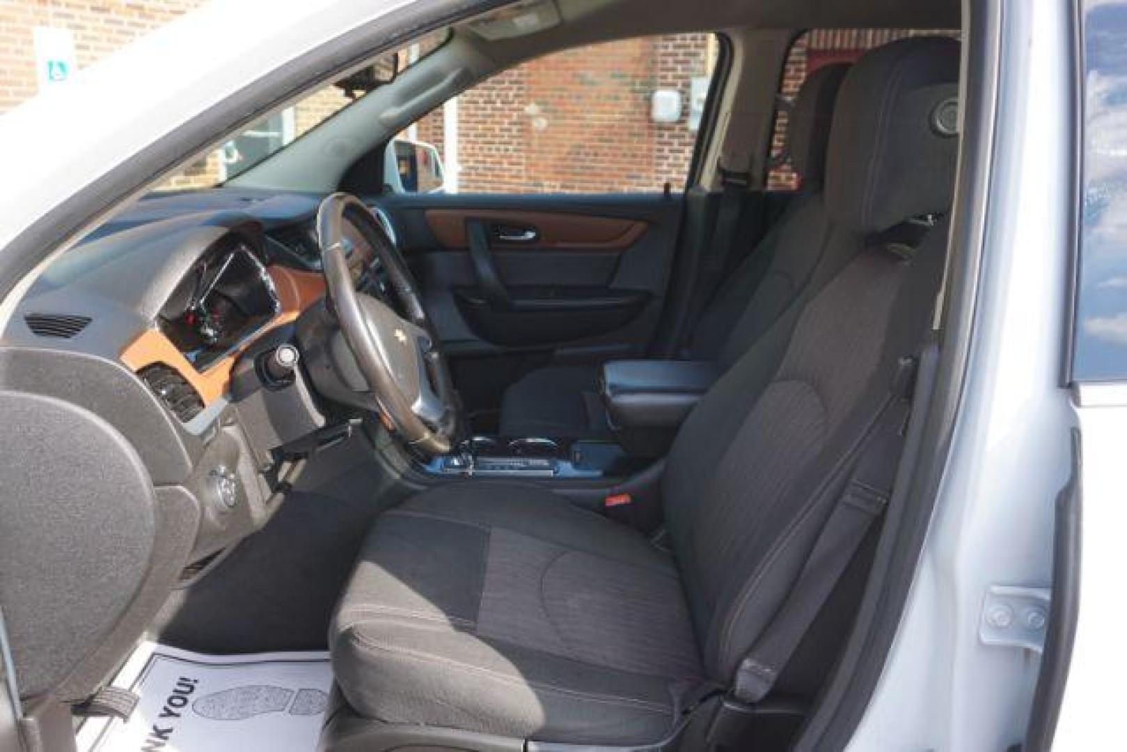 2016 Summit White /Dark Titanium/Light Titanium Chevrolet Traverse 1LT (1GNKVGKD3GJ) with an 3.6L V-6 gasoline direct injection engine, located at 312 Centre Ave, Schuylkill Haven, PA, 17972, (570) 593-5278, 40.638130, -76.177383 - Photo#24