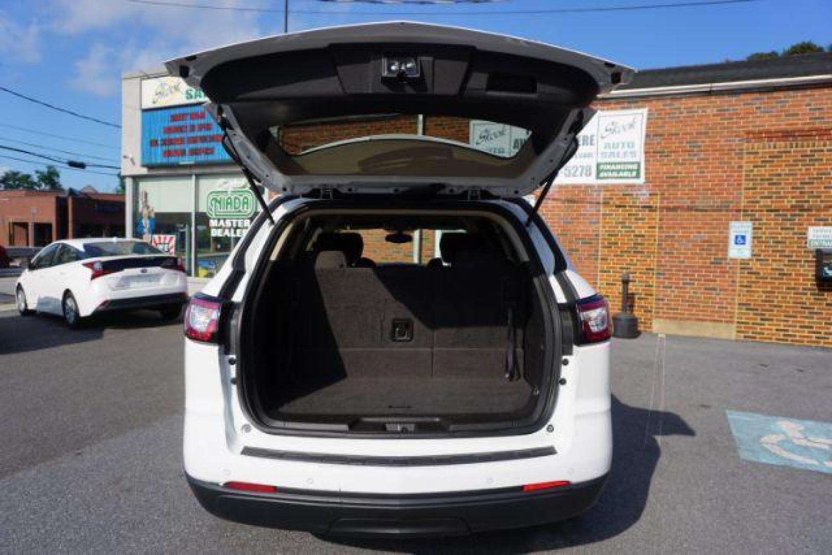 2016 Summit White /Dark Titanium/Light Titanium Chevrolet Traverse 1LT (1GNKVGKD3GJ) with an 3.6L V-6 gasoline direct injection engine, located at 312 Centre Ave, Schuylkill Haven, PA, 17972, (570) 593-5278, 40.638130, -76.177383 - Photo#36