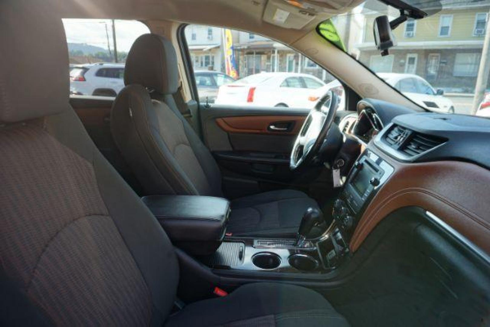 2016 Summit White /Dark Titanium/Light Titanium Chevrolet Traverse 1LT (1GNKVGKD3GJ) with an 3.6L V-6 gasoline direct injection engine, located at 312 Centre Ave, Schuylkill Haven, PA, 17972, (570) 593-5278, 40.638130, -76.177383 - Photo#44