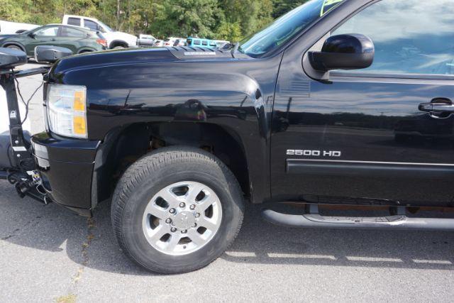 2014 Black /Light Cashmere/Dark Cashmere Chevrolet Silverado 2500HD LTZ (1GC1KYEG9EF) with an Vortec 6L V-8 variable valve control engine, located at 312 Centre Ave, Schuylkill Haven, PA, 17972, (570) 593-5278, 40.638130, -76.177383 - Photo#7
