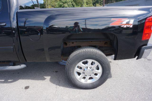 2014 Black /Light Cashmere/Dark Cashmere Chevrolet Silverado 2500HD LTZ (1GC1KYEG9EF) with an Vortec 6L V-8 variable valve control engine, located at 312 Centre Ave, Schuylkill Haven, PA, 17972, (570) 593-5278, 40.638130, -76.177383 - Photo#10