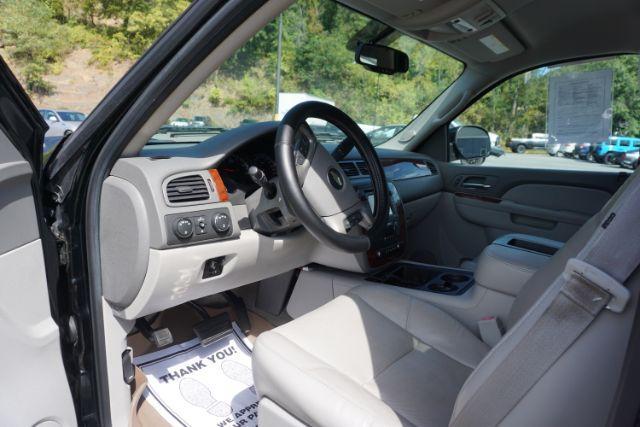 2014 Black /Light Cashmere/Dark Cashmere Chevrolet Silverado 2500HD LTZ (1GC1KYEG9EF) with an Vortec 6L V-8 variable valve control engine, located at 312 Centre Ave, Schuylkill Haven, PA, 17972, (570) 593-5278, 40.638130, -76.177383 - Photo#33
