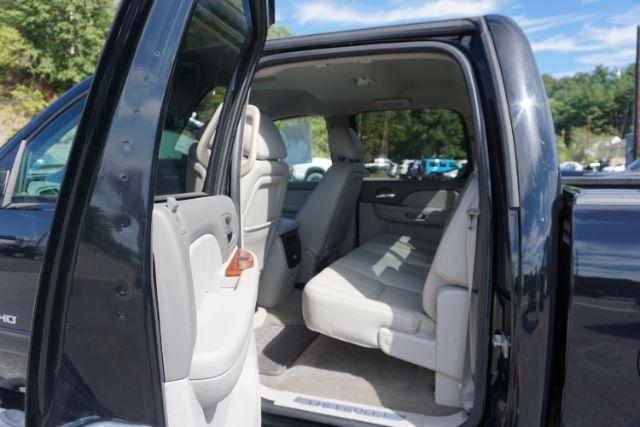 2014 Black /Light Cashmere/Dark Cashmere Chevrolet Silverado 2500HD LTZ (1GC1KYEG9EF) with an Vortec 6L V-8 variable valve control engine, located at 312 Centre Ave, Schuylkill Haven, PA, 17972, (570) 593-5278, 40.638130, -76.177383 - Photo#41