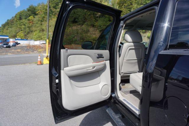 2014 Black /Light Cashmere/Dark Cashmere Chevrolet Silverado 2500HD LTZ (1GC1KYEG9EF) with an Vortec 6L V-8 variable valve control engine, located at 312 Centre Ave, Schuylkill Haven, PA, 17972, (570) 593-5278, 40.638130, -76.177383 - Photo#42