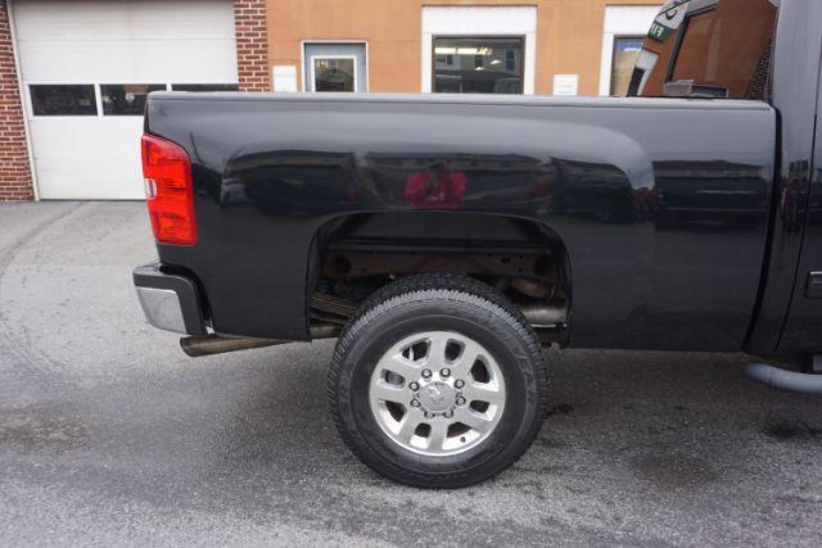 2014 Black /Light Cashmere/Dark Cashmere Chevrolet Silverado 2500HD LTZ (1GC1KYEG9EF) with an Vortec 6L V-8 variable valve control engine, located at 312 Centre Ave, Schuylkill Haven, PA, 17972, (570) 593-5278, 40.638130, -76.177383 - Photo#10
