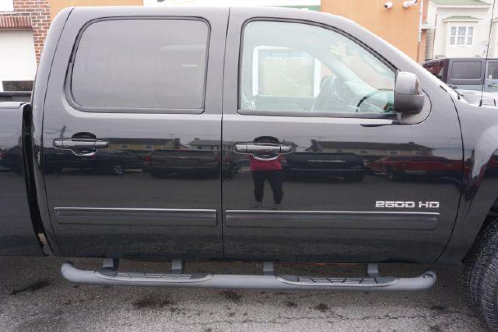 2014 Black /Light Cashmere/Dark Cashmere Chevrolet Silverado 2500HD LTZ (1GC1KYEG9EF) with an Vortec 6L V-8 variable valve control engine, located at 312 Centre Ave, Schuylkill Haven, PA, 17972, (570) 593-5278, 40.638130, -76.177383 - Photo#11