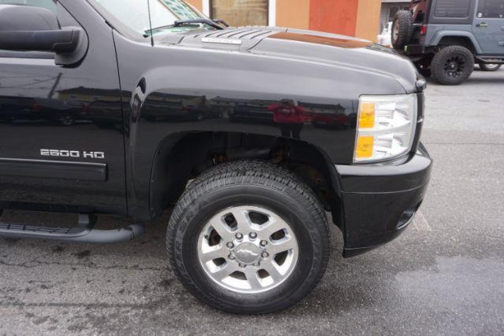 2014 Black /Light Cashmere/Dark Cashmere Chevrolet Silverado 2500HD LTZ (1GC1KYEG9EF) with an Vortec 6L V-8 variable valve control engine, located at 312 Centre Ave, Schuylkill Haven, PA, 17972, (570) 593-5278, 40.638130, -76.177383 - Photo#12