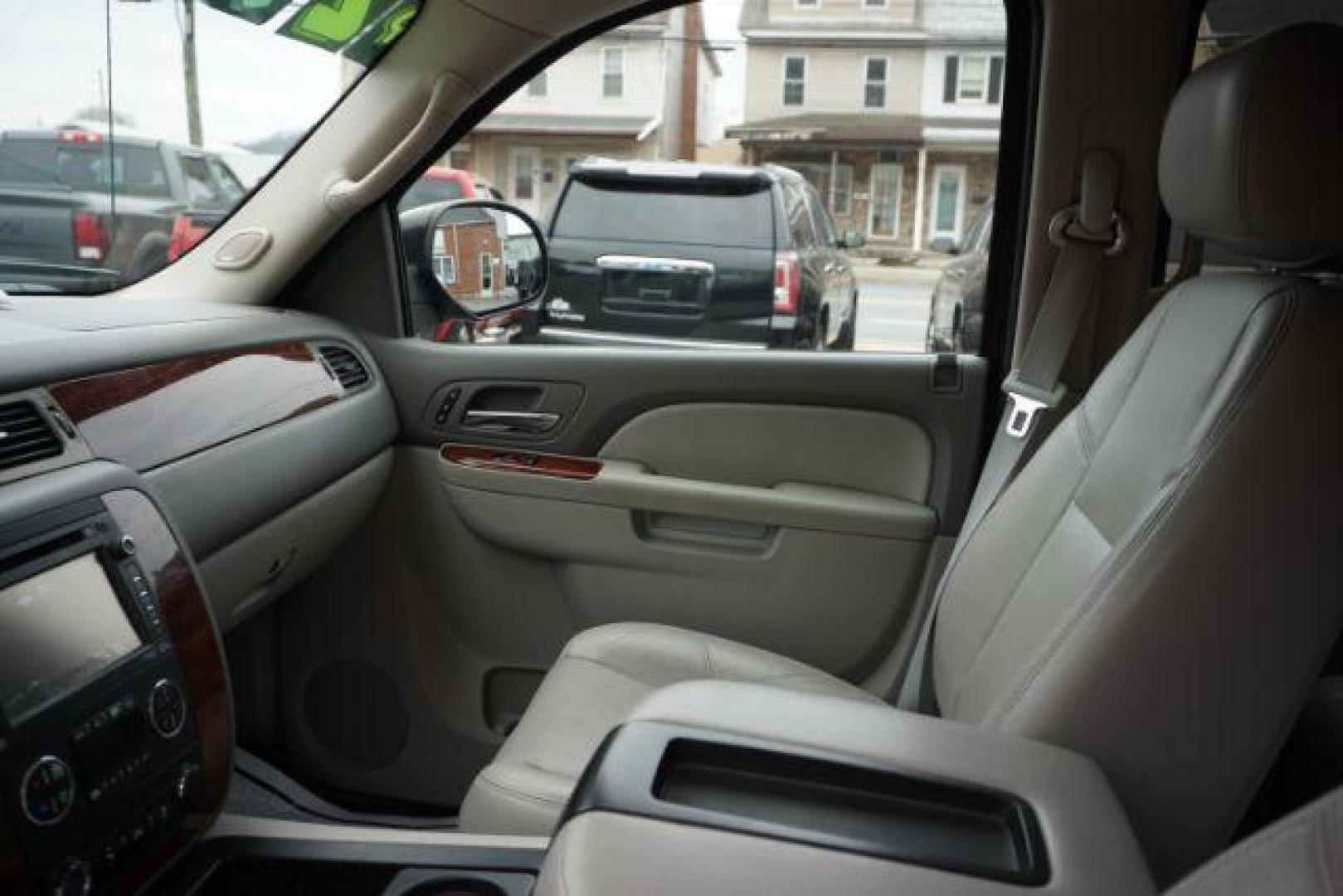 2014 Black /Light Cashmere/Dark Cashmere Chevrolet Silverado 2500HD LTZ (1GC1KYEG9EF) with an Vortec 6L V-8 variable valve control engine, located at 312 Centre Ave, Schuylkill Haven, PA, 17972, (570) 593-5278, 40.638130, -76.177383 - Photo#19