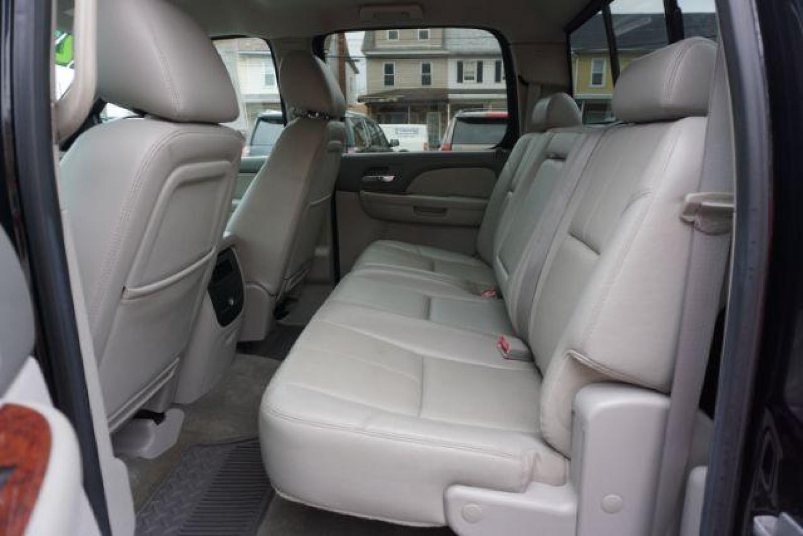 2014 Black /Light Cashmere/Dark Cashmere Chevrolet Silverado 2500HD LTZ (1GC1KYEG9EF) with an Vortec 6L V-8 variable valve control engine, located at 312 Centre Ave, Schuylkill Haven, PA, 17972, (570) 593-5278, 40.638130, -76.177383 - Photo#27