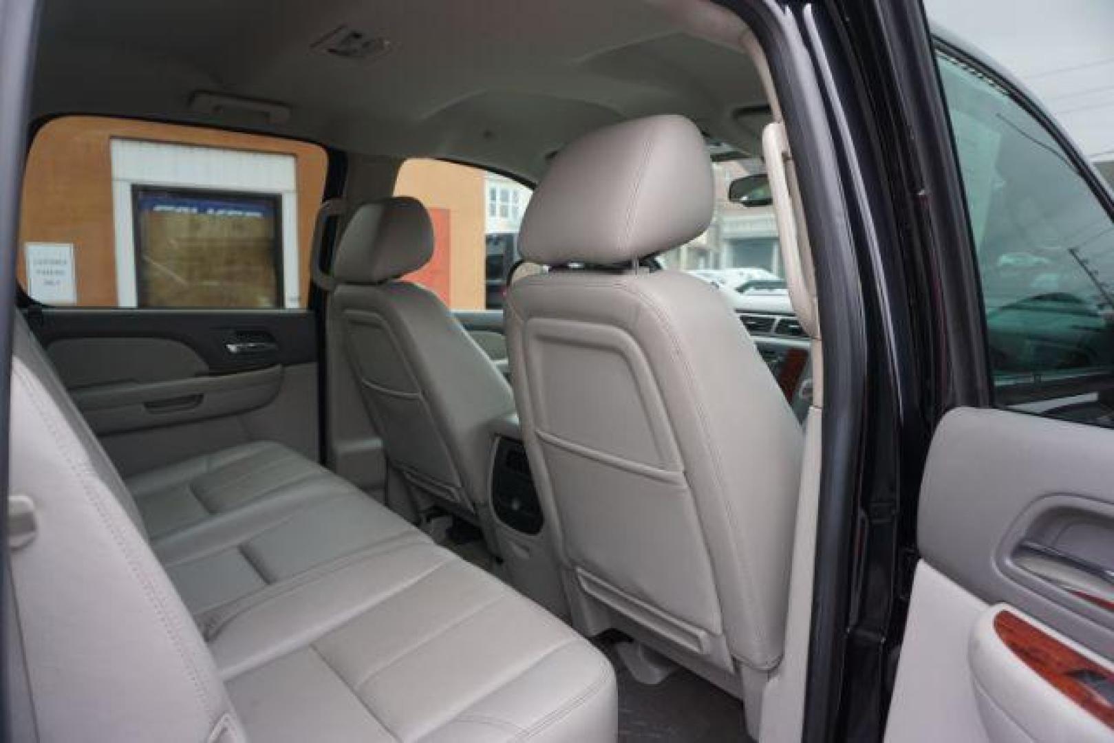 2014 Black /Light Cashmere/Dark Cashmere Chevrolet Silverado 2500HD LTZ (1GC1KYEG9EF) with an Vortec 6L V-8 variable valve control engine, located at 312 Centre Ave, Schuylkill Haven, PA, 17972, (570) 593-5278, 40.638130, -76.177383 - Photo#29