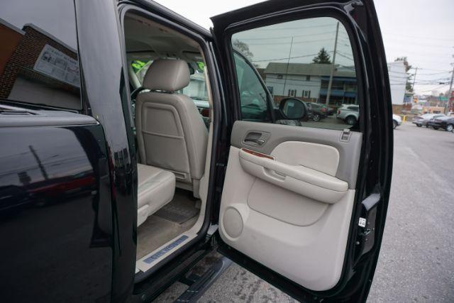 2014 Black /Light Cashmere/Dark Cashmere Chevrolet Silverado 2500HD LTZ (1GC1KYEG9EF) with an Vortec 6L V-8 variable valve control engine, located at 312 Centre Ave, Schuylkill Haven, PA, 17972, (570) 593-5278, 40.638130, -76.177383 - Photo#85