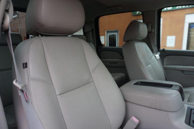 2014 Black /Light Cashmere/Dark Cashmere Chevrolet Silverado 2500HD LTZ (1GC1KYEG9EF) with an Vortec 6L V-8 variable valve control engine, located at 312 Centre Ave, Schuylkill Haven, PA, 17972, (570) 593-5278, 40.638130, -76.177383 - Photo#88