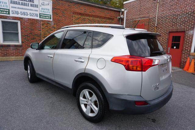 2013 Magnetic Gray Pearl /Black Toyota RAV4 XLE (2T3RFREV2DW) with an 2.5L I-4 DOHC engine, located at 312 Centre Ave, Schuylkill Haven, PA, 17972, (570) 593-5278, 40.638130, -76.177383 - Photo#8