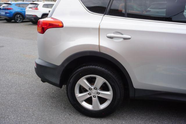 2013 Magnetic Gray Pearl /Black Toyota RAV4 XLE (2T3RFREV2DW) with an 2.5L I-4 DOHC engine, located at 312 Centre Ave, Schuylkill Haven, PA, 17972, (570) 593-5278, 40.638130, -76.177383 - Photo#15