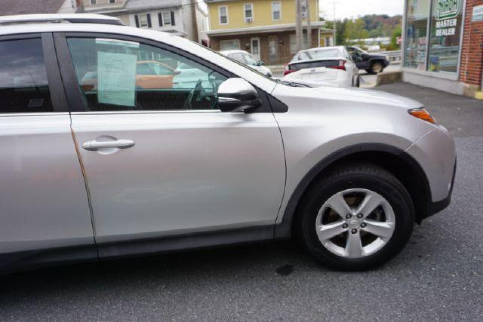 2013 Magnetic Gray Pearl /Black Toyota RAV4 XLE (2T3RFREV2DW) with an 2.5L I-4 DOHC engine, located at 312 Centre Ave, Schuylkill Haven, PA, 17972, (570) 593-5278, 40.638130, -76.177383 - Photo#16