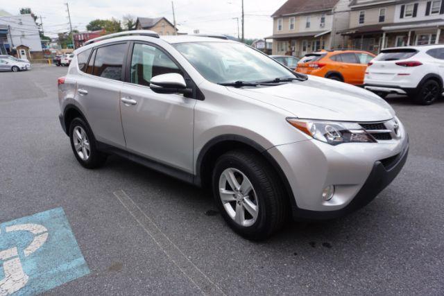 2013 Magnetic Gray Pearl /Black Toyota RAV4 XLE (2T3RFREV2DW) with an 2.5L I-4 DOHC engine, located at 312 Centre Ave, Schuylkill Haven, PA, 17972, (570) 593-5278, 40.638130, -76.177383 - Photo#18
