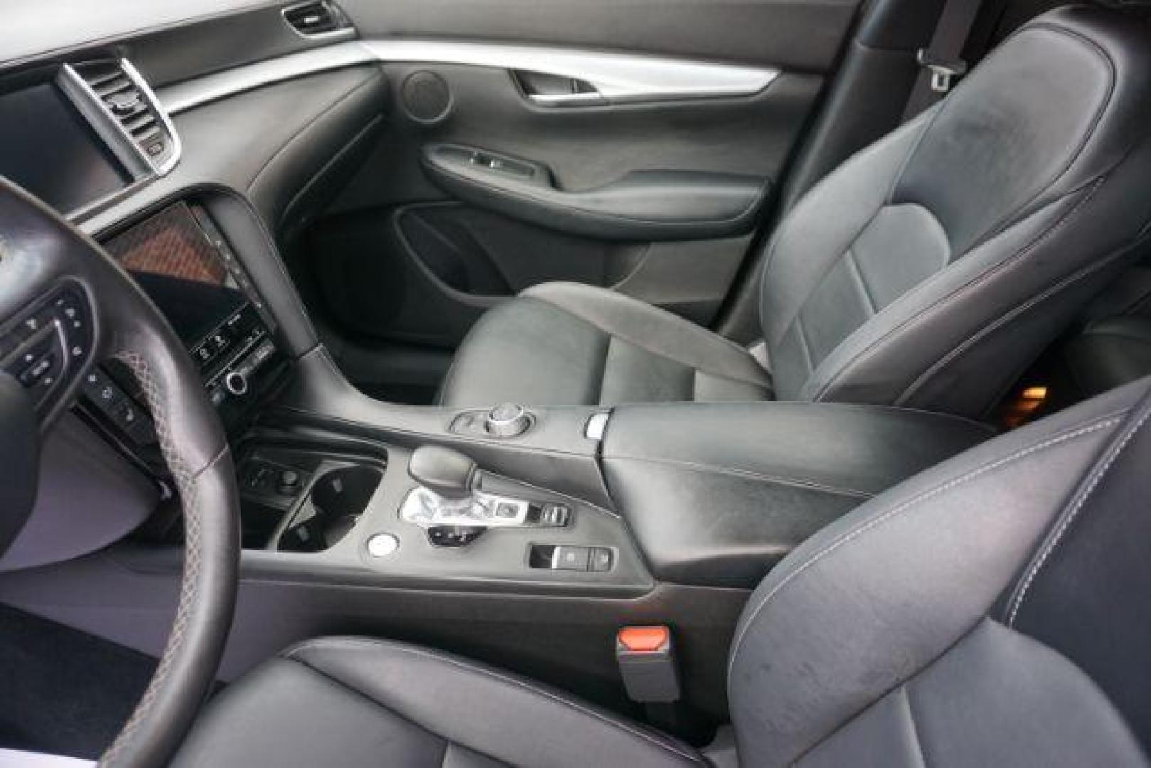 2020 Black Obsidian /Graphite INFINITI QX50 LUXE AWD (3PCAJ5M31LF) with an VC-Turbo 2L I-4 port/direct injection engine, located at 312 Centre Ave, Schuylkill Haven, PA, 17972, (570) 593-5278, 40.638130, -76.177383 - Photo#23