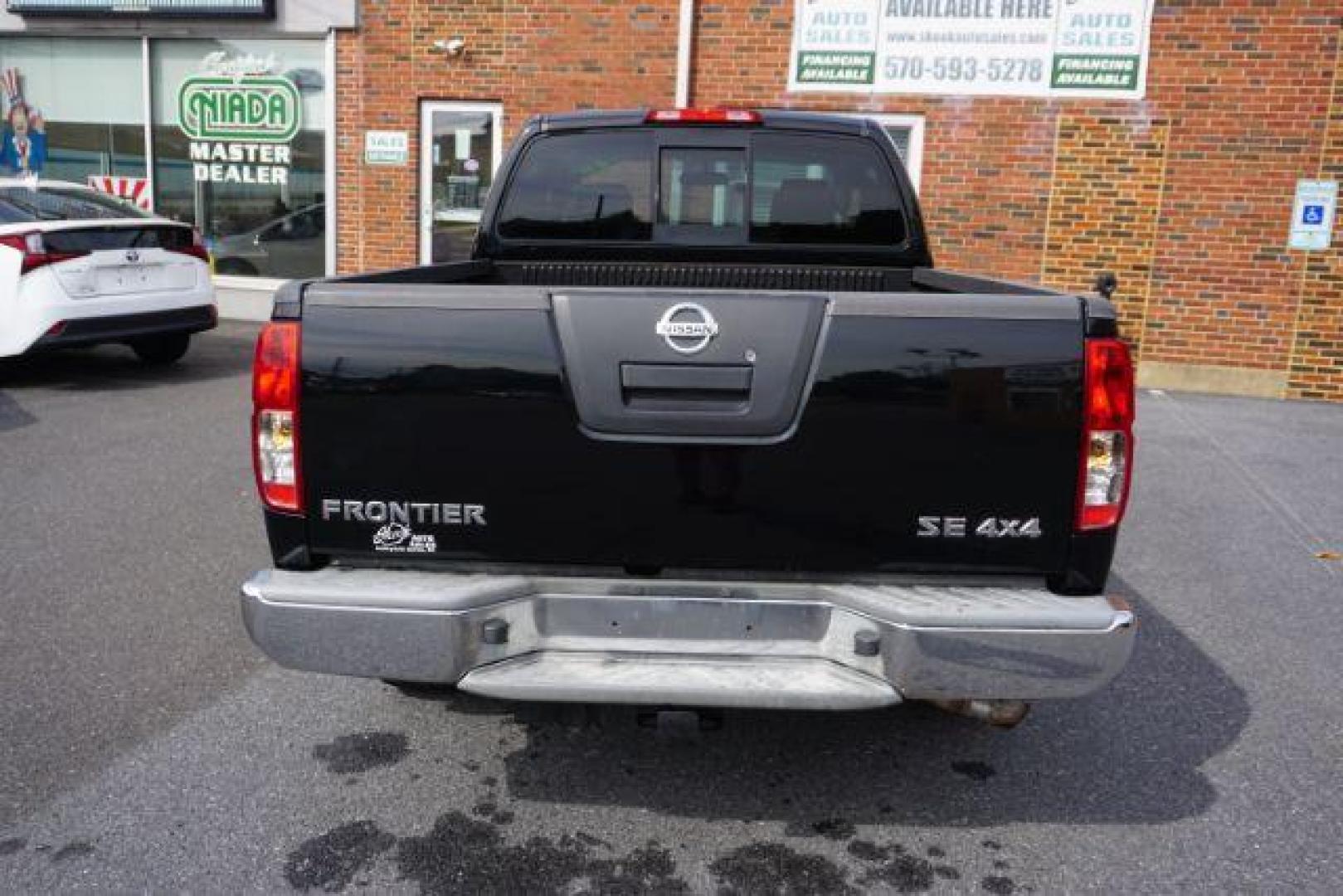 2010 Super Black /Graphite Nissan Frontier SE (1N6AD0CW1AC) with an VQ 4L V-6 DOHC engine, located at 312 Centre Ave, Schuylkill Haven, PA, 17972, (570) 593-5278, 40.638130, -76.177383 - Photo#8