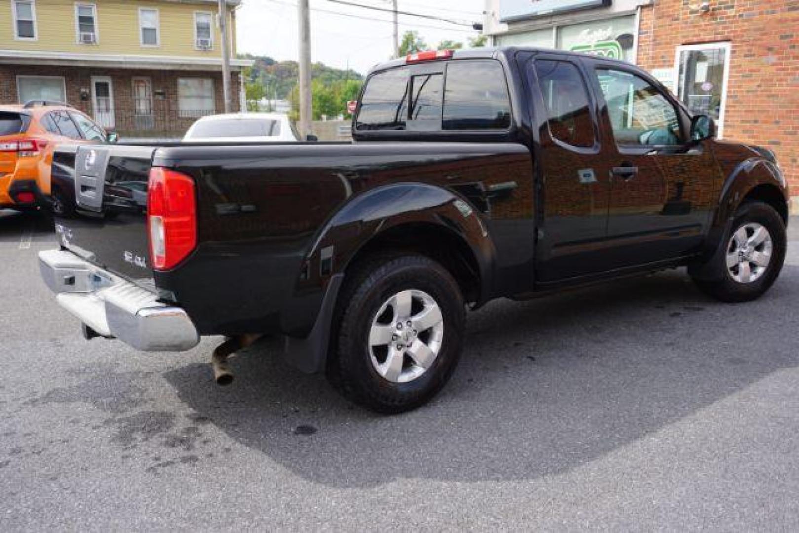 2010 Super Black /Graphite Nissan Frontier SE (1N6AD0CW1AC) with an VQ 4L V-6 DOHC engine, located at 312 Centre Ave, Schuylkill Haven, PA, 17972, (570) 593-5278, 40.638130, -76.177383 - Photo#9