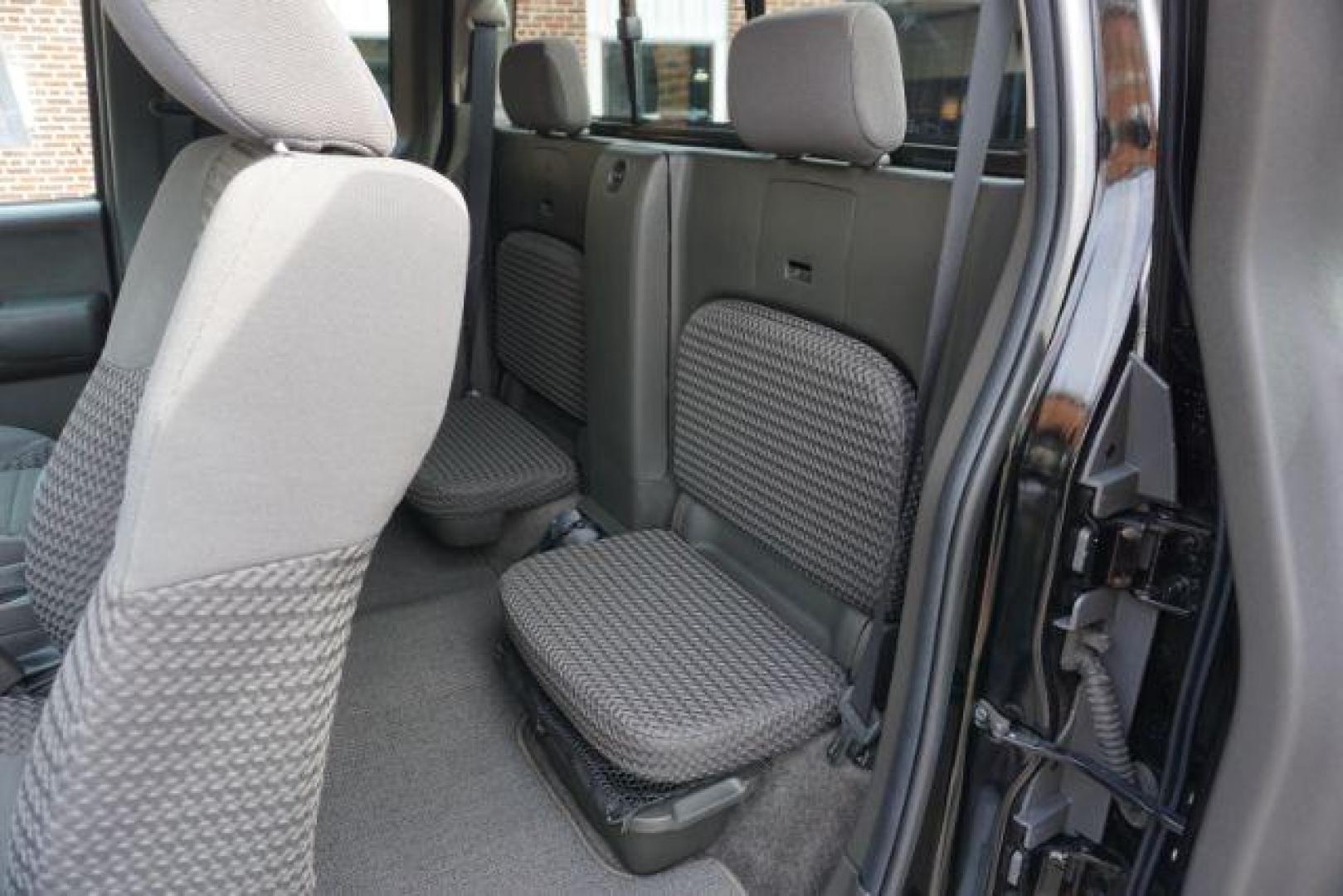 2010 Super Black /Graphite Nissan Frontier SE (1N6AD0CW1AC) with an VQ 4L V-6 DOHC engine, located at 312 Centre Ave, Schuylkill Haven, PA, 17972, (570) 593-5278, 40.638130, -76.177383 - Photo#26