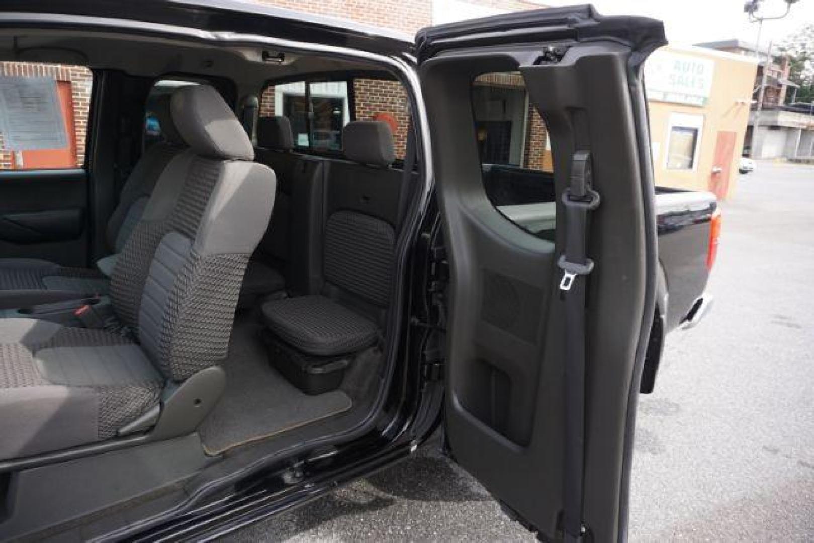 2010 Super Black /Graphite Nissan Frontier SE (1N6AD0CW1AC) with an VQ 4L V-6 DOHC engine, located at 312 Centre Ave, Schuylkill Haven, PA, 17972, (570) 593-5278, 40.638130, -76.177383 - Photo#29