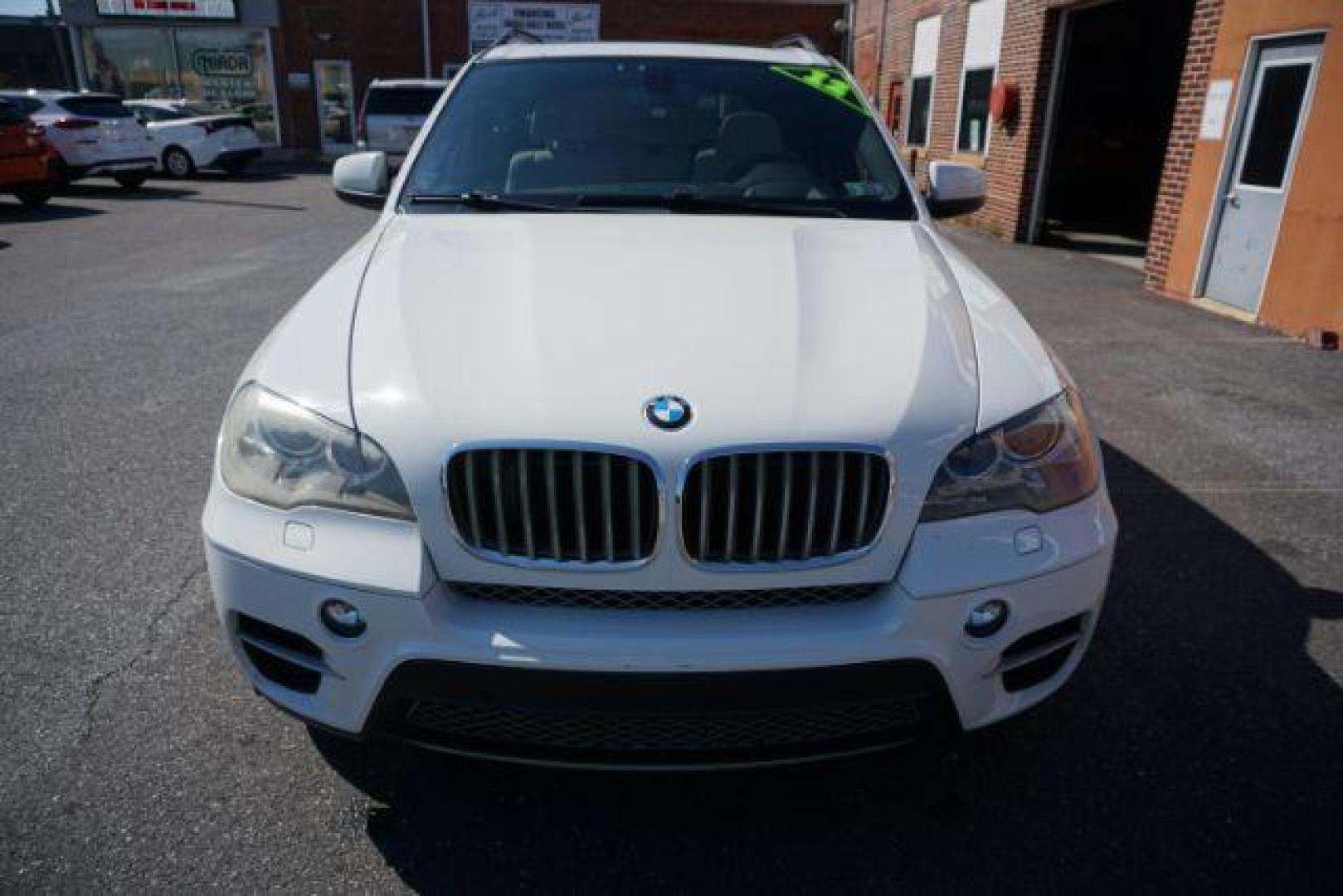 2012 Alpine White /Sand Beige BMW X5 xDrive50i (5UXZV8C59CL) with an 4.4L V-8 gasoline direct injection engine, located at 312 Centre Ave, Schuylkill Haven, PA, 17972, (570) 593-5278, 40.638130, -76.177383 - Photo#1